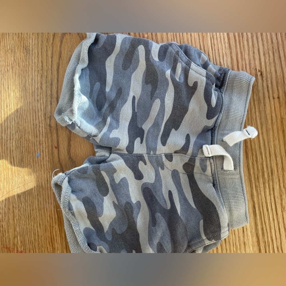 Carters Boys 3T blue navy shorts